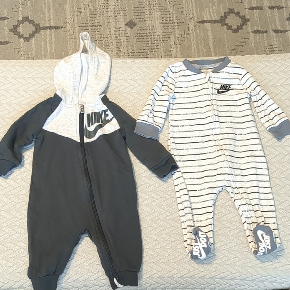 Nike Other - Baby 6 Month Nike Black and White Footies One Pieces